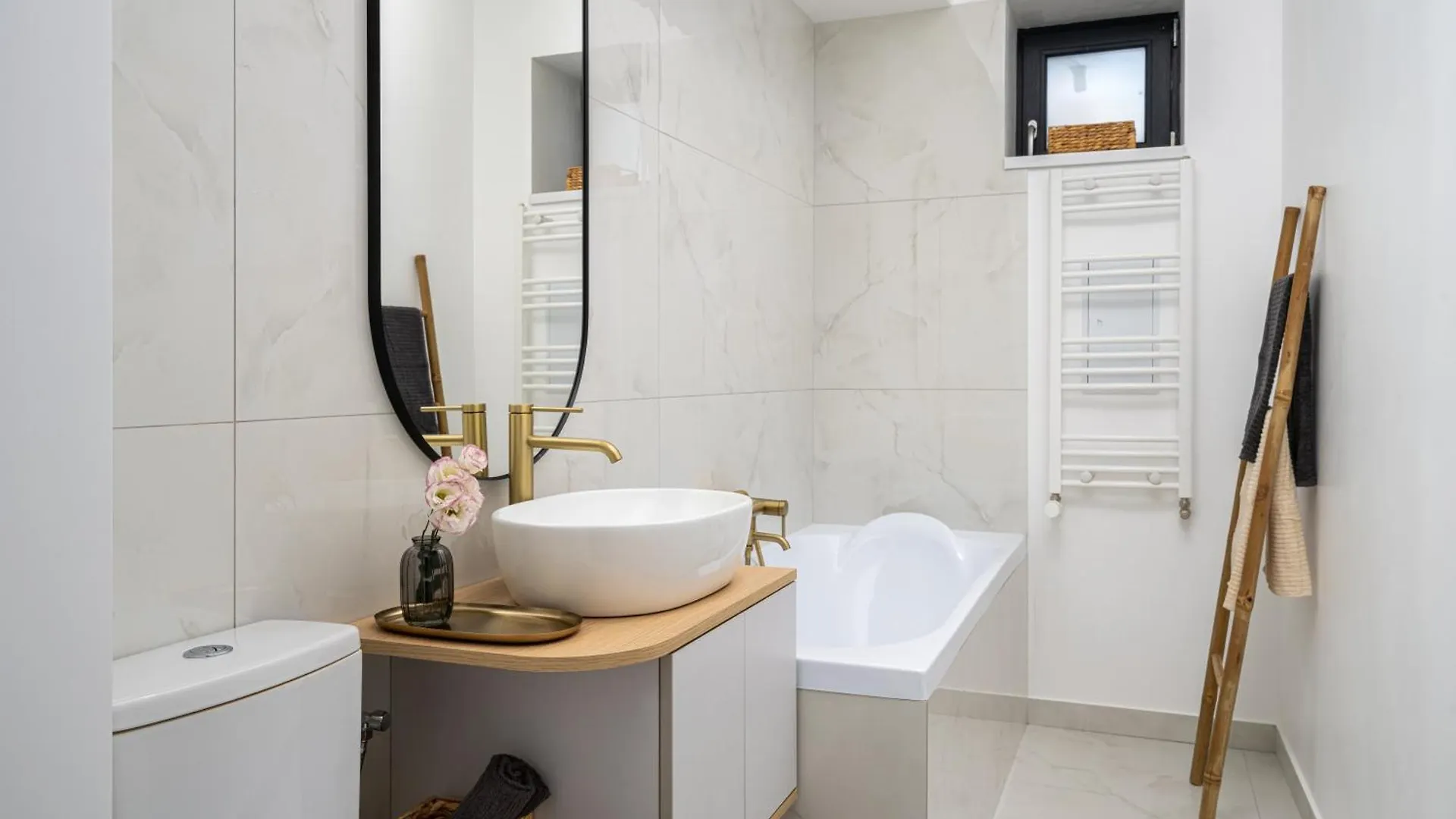 Deluxe 2Br Mid Or Long Term Oldcity By Urbanesq Bukurešť Apartmán