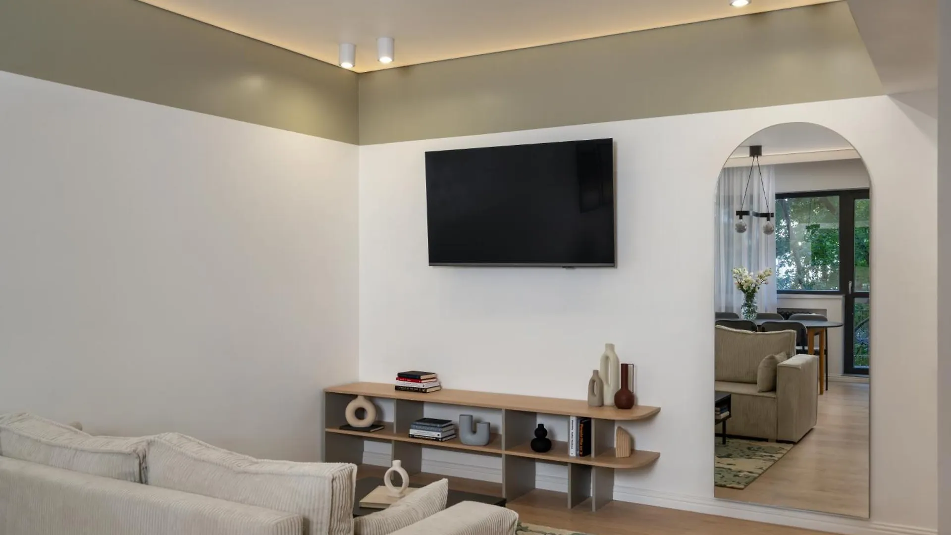 Deluxe 2Br Mid Or Long Term Oldcity By Urbanesq Bukurešť Apartmán