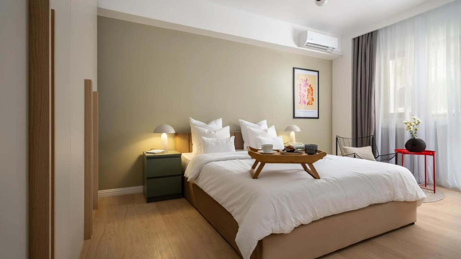 Deluxe 2Br Mid Or Long Term Oldcity By Urbanesq Bucharest Apartment